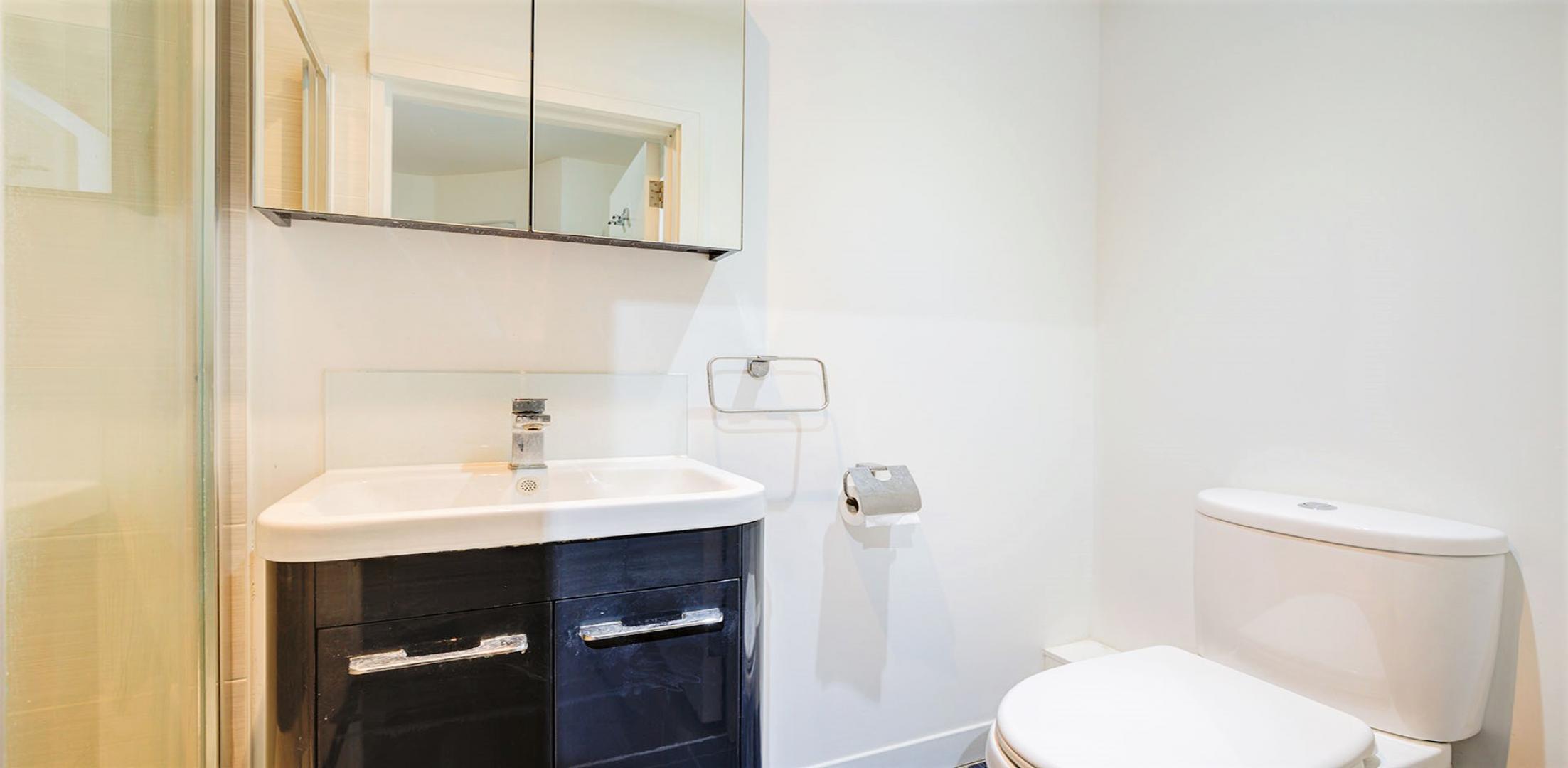 			Studio Apartment, 1 bath, 1 reception Studio			 Kingsgate Road, WEST HAMPSTEAD